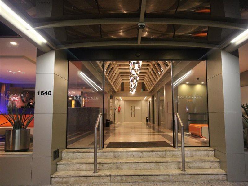 Boulevard Plaza เบโลโอรีซอนชี ภายนอก รูปภาพ