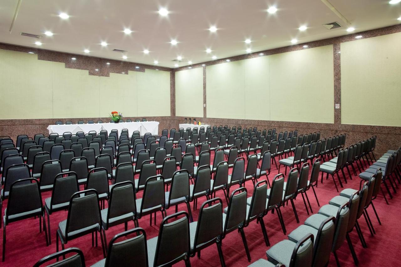Boulevard Plaza เบโลโอรีซอนชี ภายนอก รูปภาพ