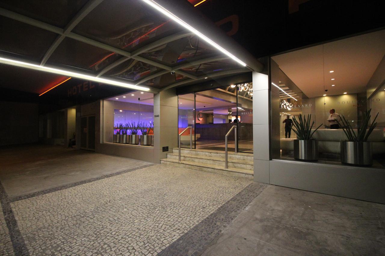Boulevard Plaza เบโลโอรีซอนชี ภายนอก รูปภาพ